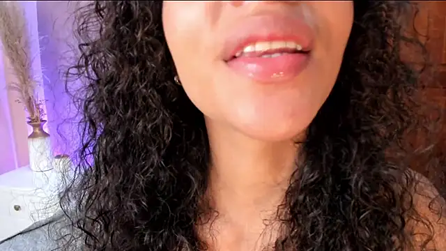 AntonellaHall_ – live chatrum