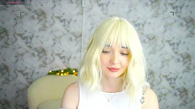 Ashley_S' Live Chat Room