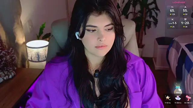 Nannicutee's Live Chat Room