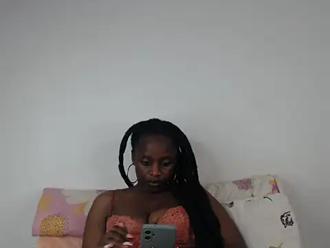 Jah-Queeny's Live Chat Room
