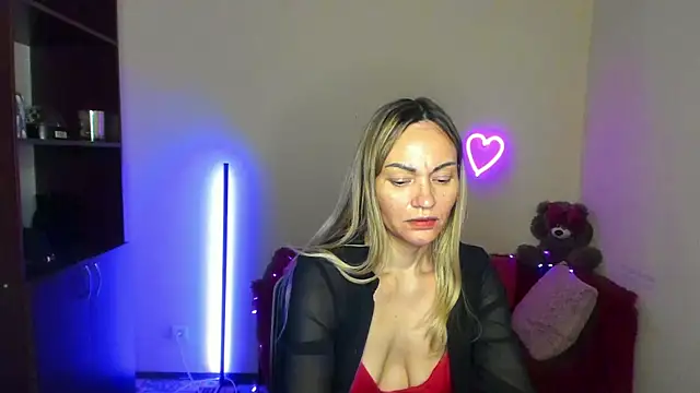 BlondMikey22 লাইভ চ্যাট রুম
