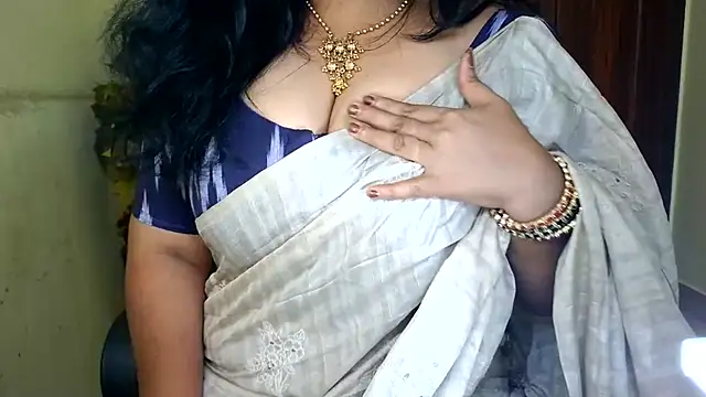Mallu_MayaMadhavn Live chat-huone