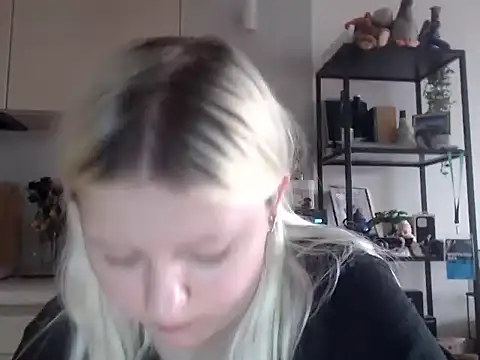 LenaSecret19 live-chat rom
