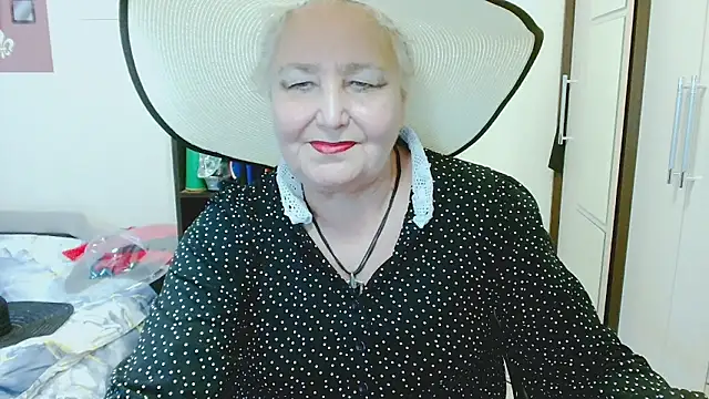Sala de chat en directo de GrannyAlisa
