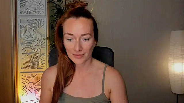 חדר צ'אט בשידור חי של RebeccaMartinez