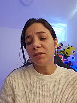 miaeyex élő chatszobája