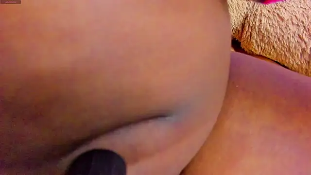 VIOLETA_BIGBOOBS_25's Live XXX Chat
