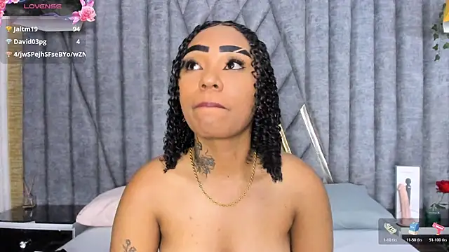 SkylerBloomm's Live XXX Chat