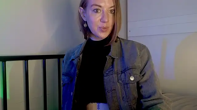 TopsyWilde's Live XXX Chat