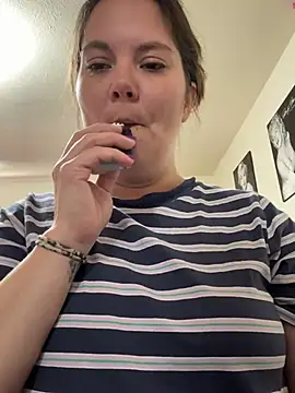 Hotmess_express420's Live XXX Chat