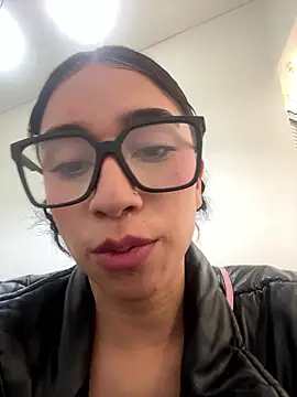 miss_alahia's Live XXX Chat
