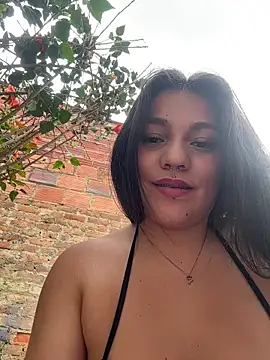 Emily_Gomezz – Naživo XXX chat