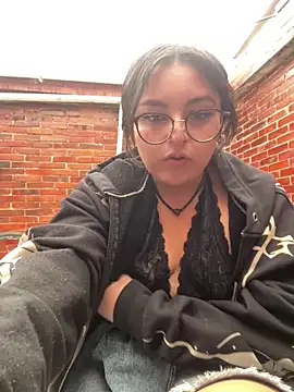 Aly_96 – Naživo XXX chat