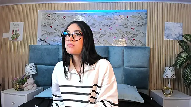 ZoeWillins – Naživo XXX chat