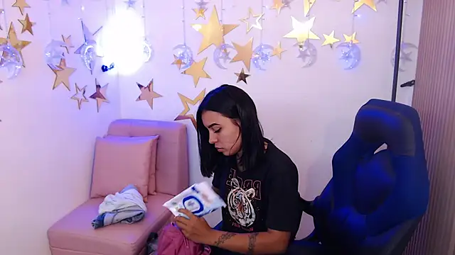 julieta_fn – Naživo XXX chat
