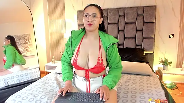 PurpleHeart_Fg – Naživo XXX chat