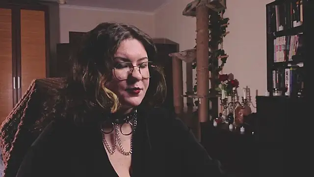 Laura_Karamazov – Naživo XXX chat