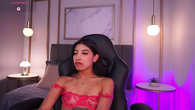 Tiffany_Low – Naživo XXX chat