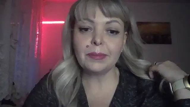 BellaaKiss – Kamerová šou