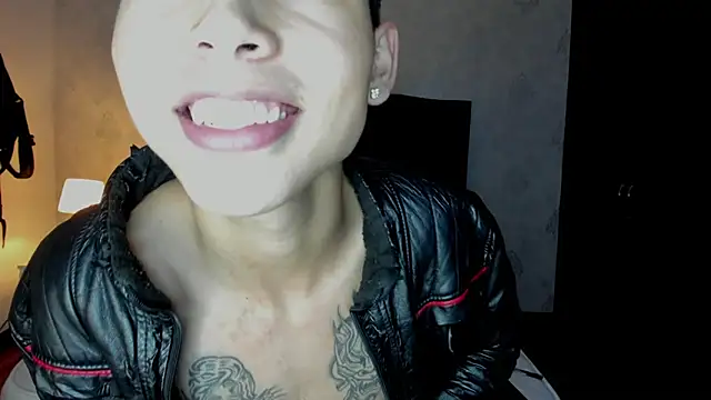 Chat +18 de Liam_Adamms ao vivo