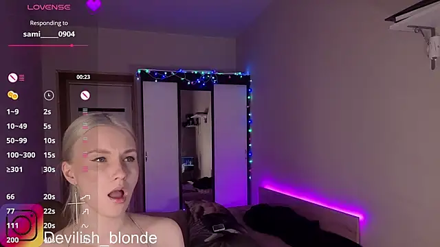 HitchcocianBlonde – Naživo XXX chat