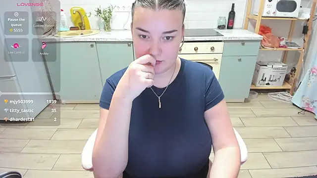 LinaElasm – Naživo XXX chat