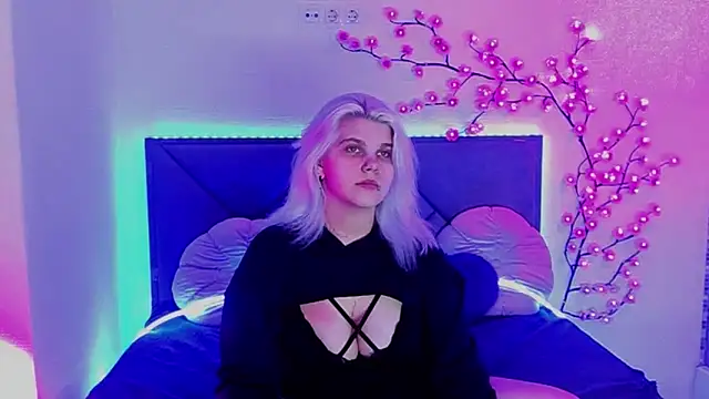 JoannLowe – Naživo XXX chat