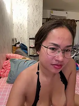 Ponthip – Naživo XXX chat