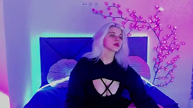 JoannLowe – Naživo XXX chat