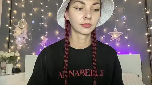Magicalmoni – Naživo XXX chat