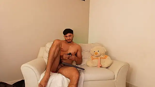 Maxi_and_Ares – Naživo XXX chat