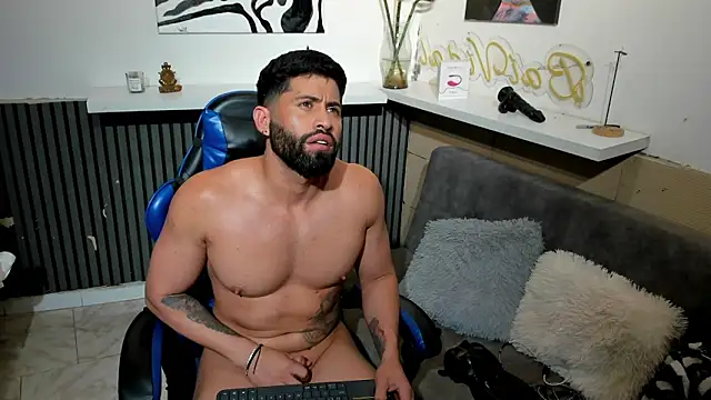 RikyAaron – Naživo XXX chat