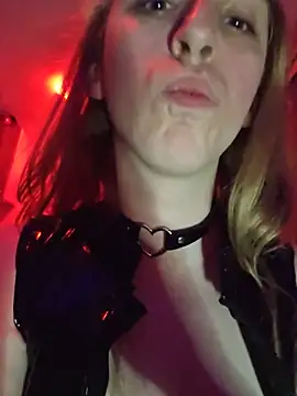 MissPigster420 – Naživo XXX chat