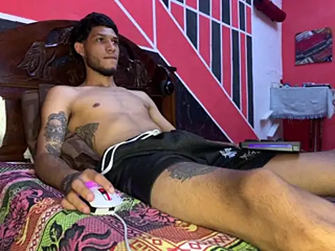 tanned_boy – Naživo XXX chat