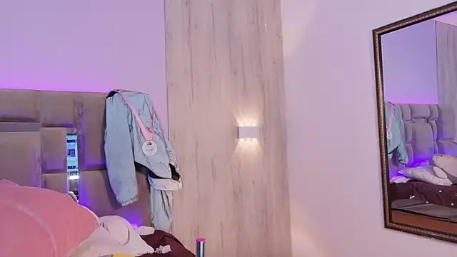 AbrilBrent – Naživo XXX chat