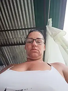 tugordita-hot – Naživo XXX chat