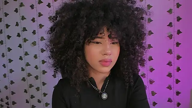 Liaaa_1 – Naživo XXX chat