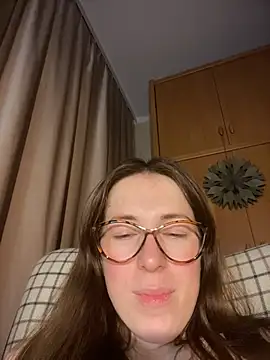 MommmyYummy – Naživo XXX chat