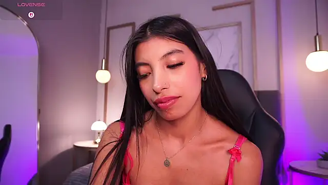 Tiffany_Low – Naživo XXX chat