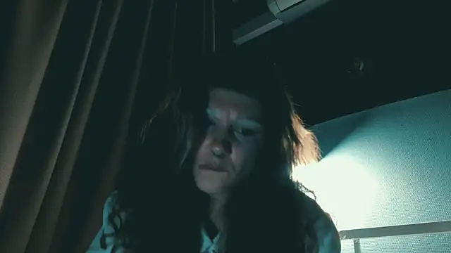 VivienDarkbloom – Naživo XXX chat