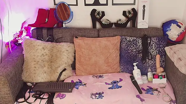 Petite_pepper – Naživo XXX chat