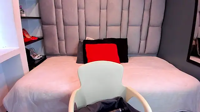 MiaWils_ – Naživo XXX chat