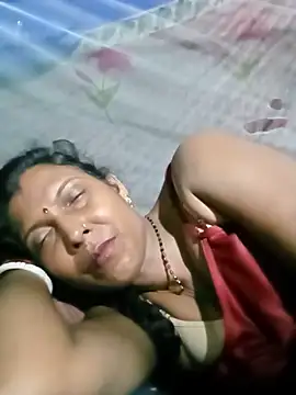 Savita992 – Naživo XXX chat