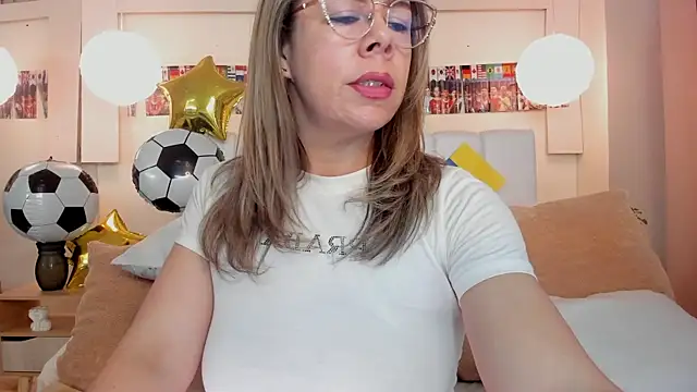 RamonaSimons – Naživo XXX chat