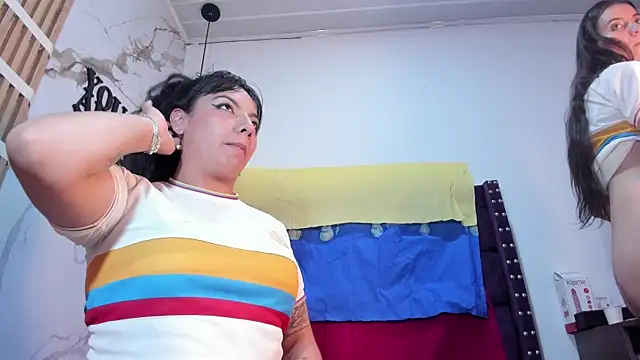 Valkiria-and-Dione – Naživo XXX chat
