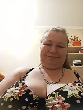 KiraStanton – Naživo XXX chat