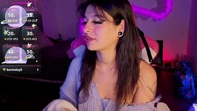 larah_uwu – Naživo XXX chat