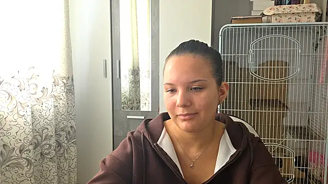 AtticNobel – Naživo XXX chat