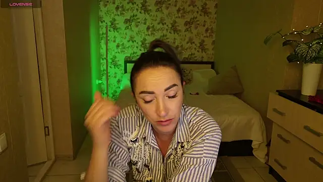 AnneHaddaway – Naživo XXX chat