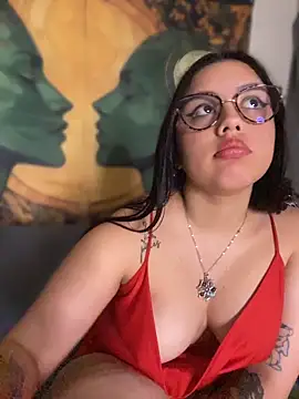 Nicolle_Ruizz – Naživo XXX chat